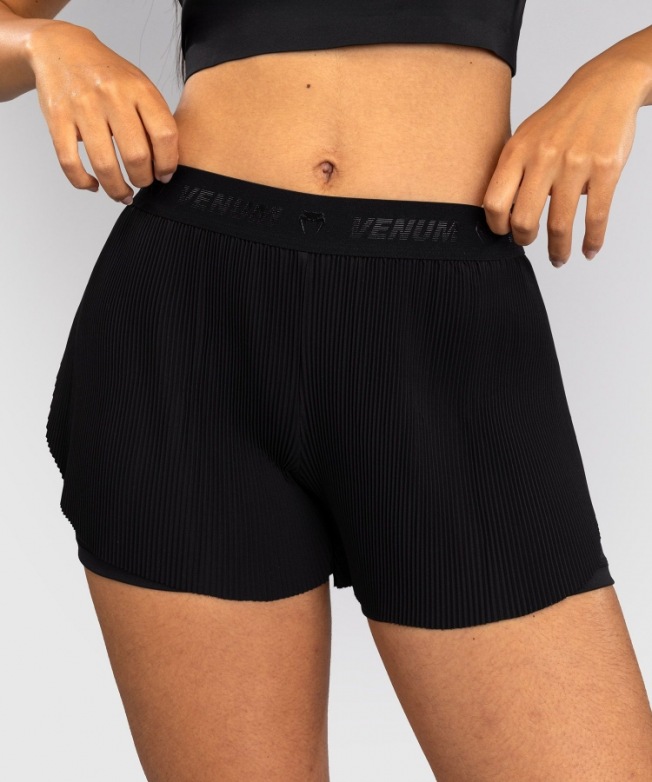 Женские тренировочные шорты Venum Flowfit - Black | Фото 3