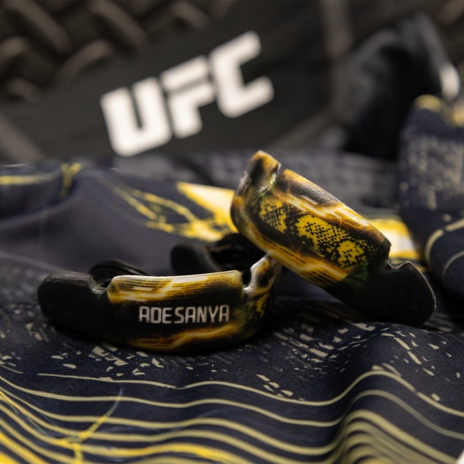 Боксерская капа OPRO Instant Custom-Fit UFC Fighter - Adesanya | Фото 5