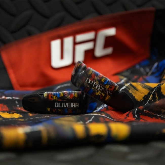 Боксерская капа OPRO Instant Custom-Fit UFC Fighter - Oliveira | Фото 6