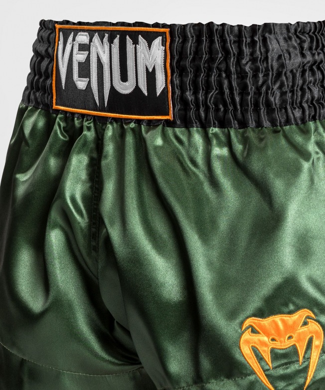 Тайские шорты Venum Classic - Green/Black/Gold | Фото 4