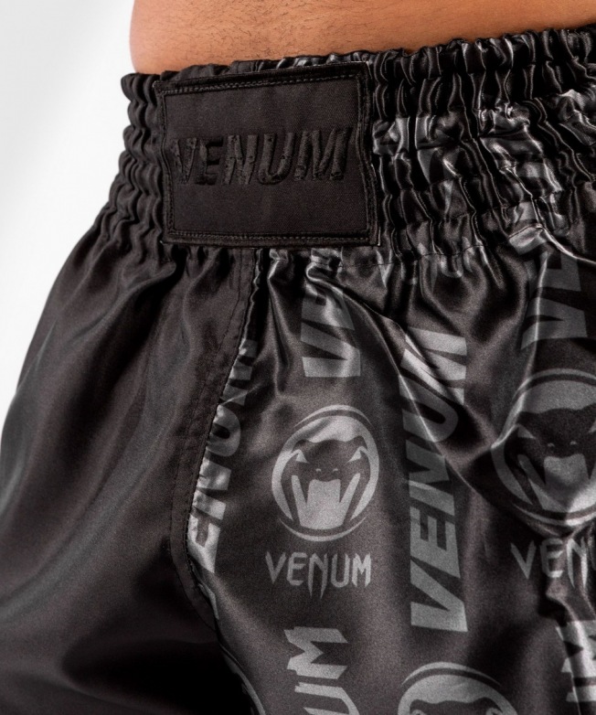 Тайские шорты Venum Logos - Black/Black | Фото 5