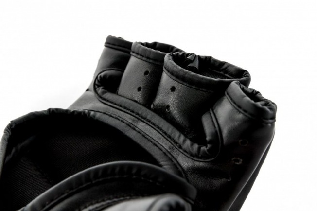 Перчатки MMA UFC тренировочные 6 унций - Black | Фото 10