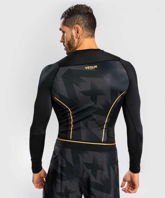 Рашгард Venum Razor LS - Black/Gold | Фото 1