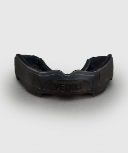 Капа боксерская Venum Predator - Black/Black/Red