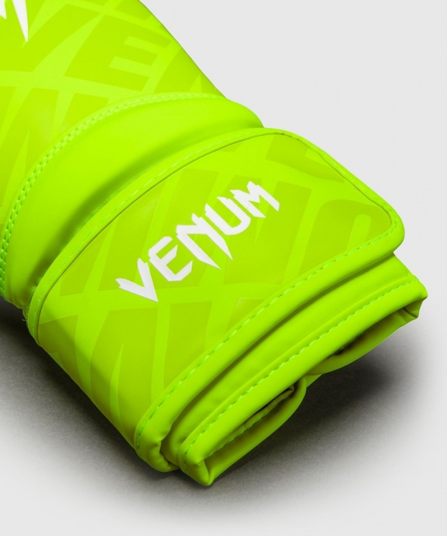 Перчатки боксерские Venum Contender 1.5 XT 3D - Neon Yellow | Фото 2