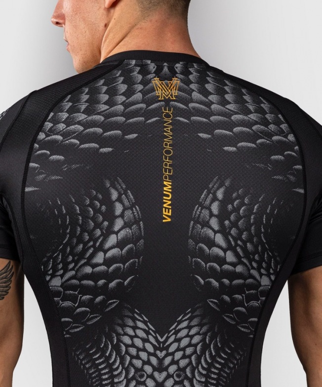 Рашгард Venum Matupa SS - Black/Grey/Gold | Фото 5