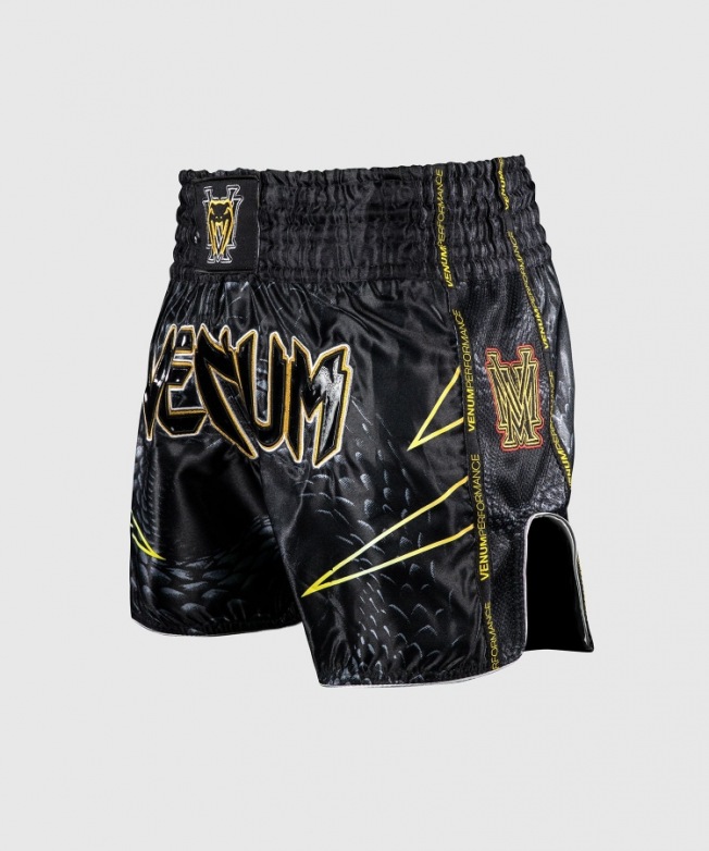 Тайские шорты Venum Matupa - Black/Grey/Gold | Фото 1
