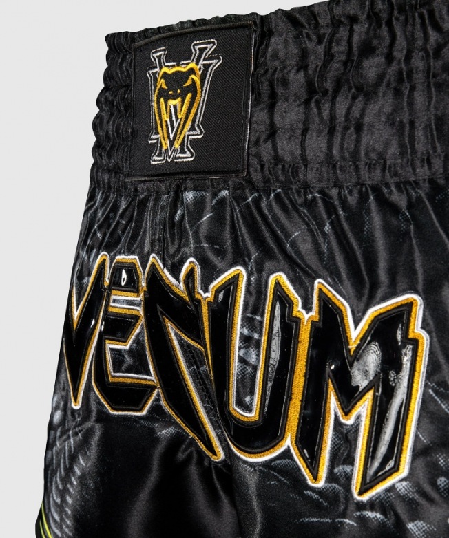 Тайские шорты Venum Matupa - Black/Grey/Gold | Фото 5