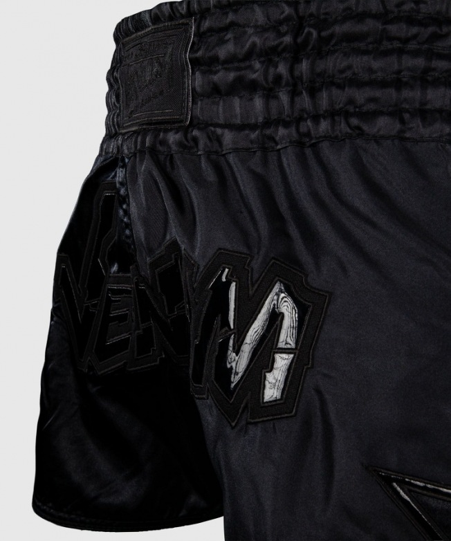 Тайские шорты Venum Inferno 2.0 - Black/Grey | Фото 4