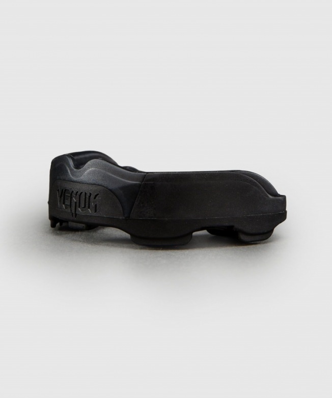 Капа боксерская Venum Predator - Black/Black/Red | Фото 4