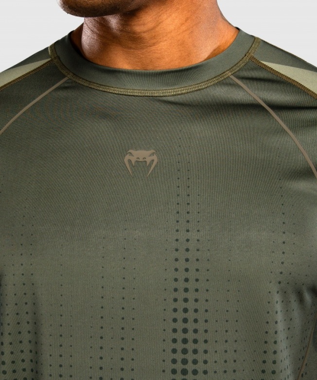 Тренировочная футболка Venum Stealth - Khaki/Dark Green | Фото 4