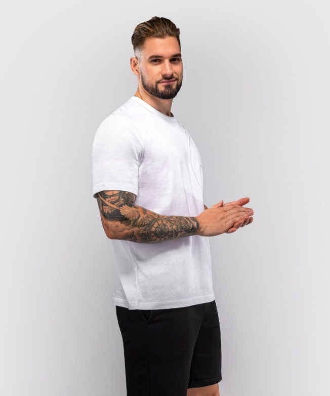 Футболка Venum Giant 3D - White | Фото 1