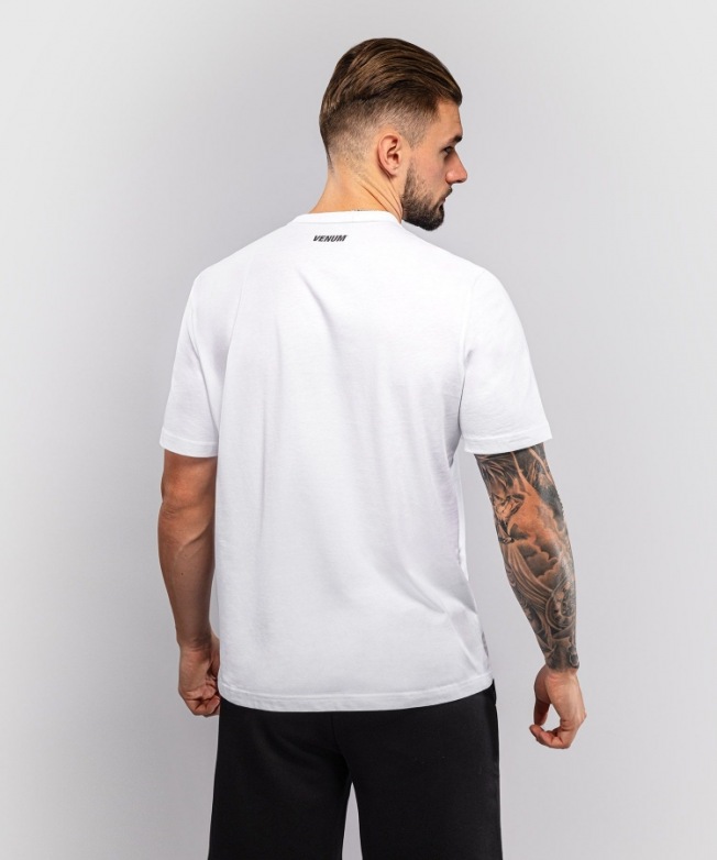 Футболка Venum Giant 3D - White | Фото 2