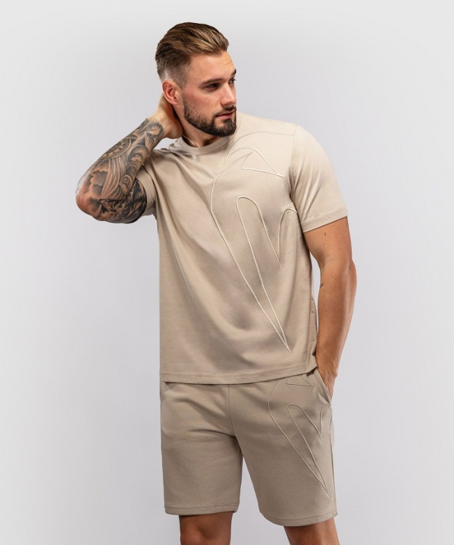 Футболка Venum Giant 3D - Beige | Фото 4