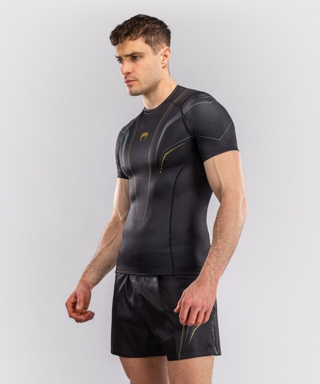 Рашгард Venum Streamline SS - Black/Gold | Фото 1