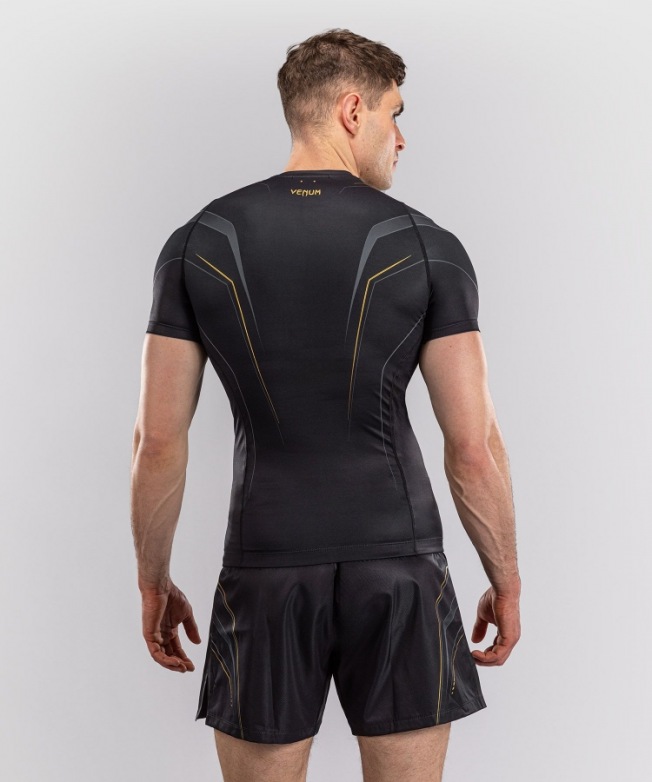 Рашгард Venum Streamline SS - Black/Gold | Фото 3