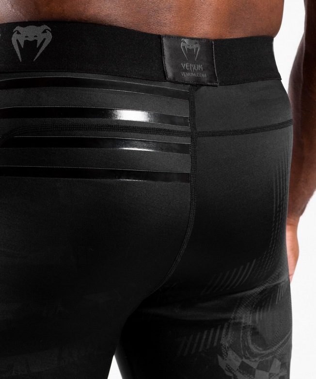 Компрессионные шорты Venum Skull - Black/Black | Фото 7
