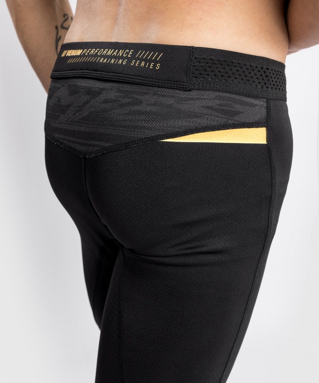Компрессионные штаны Venum Tempest 2.0 – Black/Gold | Фото 3
