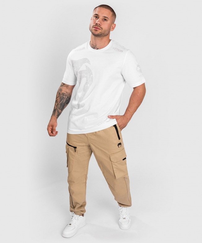 Футболка Venum Giant Regular Fit - White | Фото 1