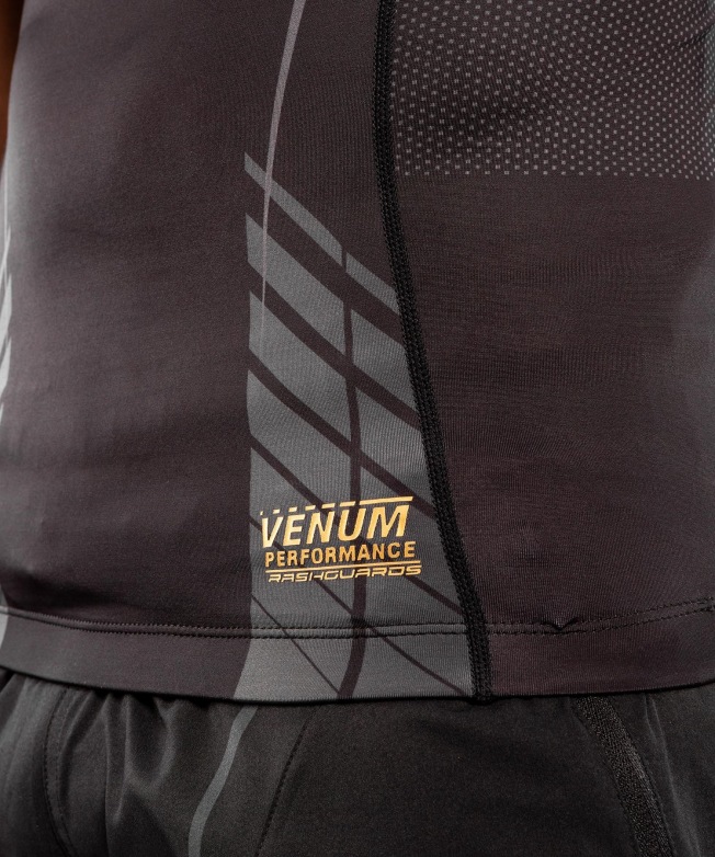 Рашгард Venum Athletics Sleeveless – Black/Gold | Фото 4