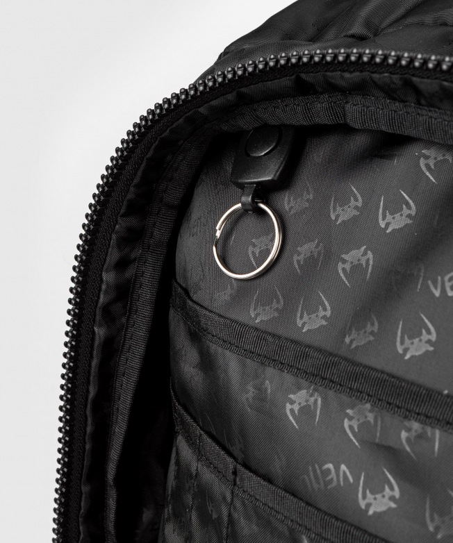 Рюкзак Venum Challenger Pro - Black/Dark Camo | Фото 6