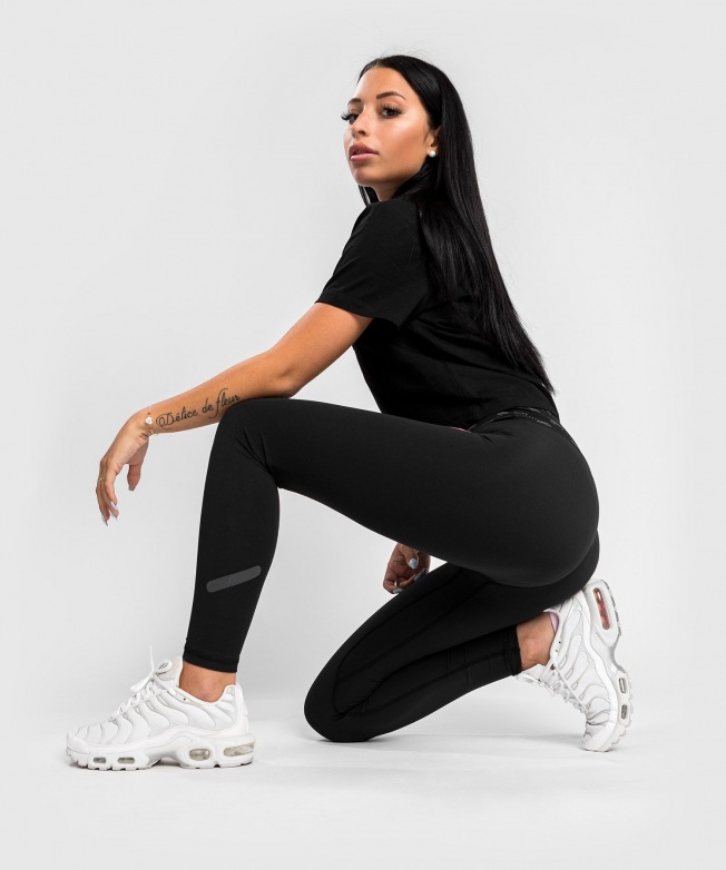 Женские легинсы Venum Monogram - Black/Pink Gold | Фото 3