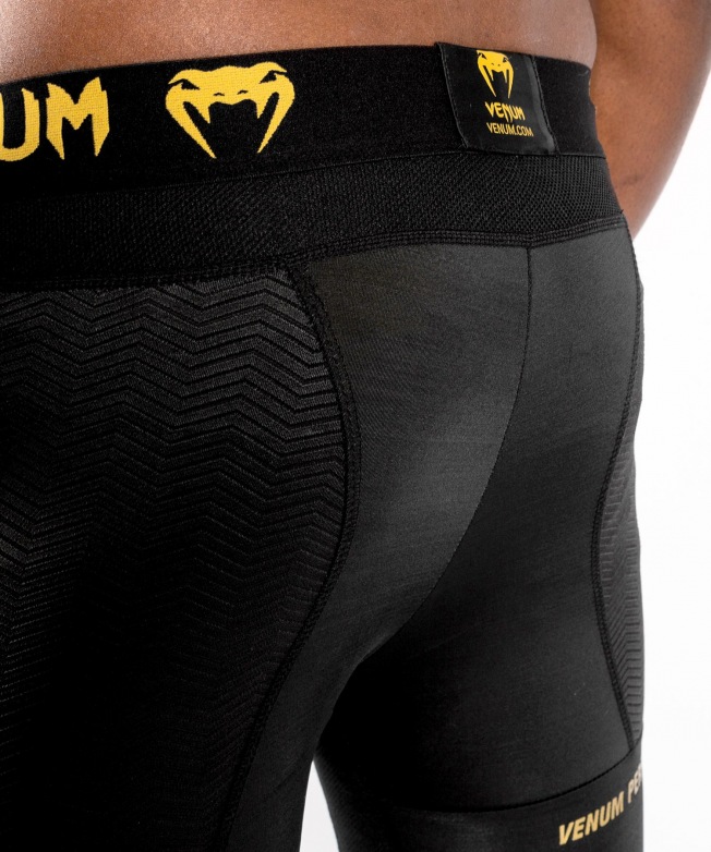Компрессионные шорты Venum G-Fit - Black/Gold | Фото 5