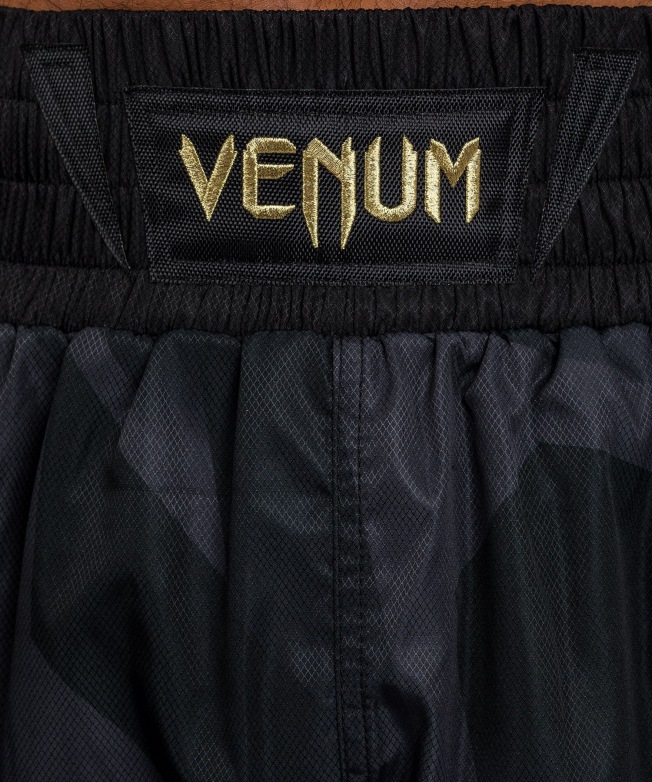 Боксерские шорты Venum Razor - Black/Gold | Фото 7