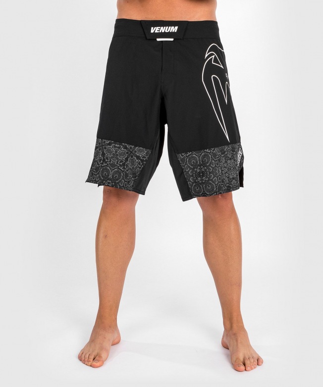 Шорты ММА Venum Reflective Light 4.0 - Black/White | Фото 4