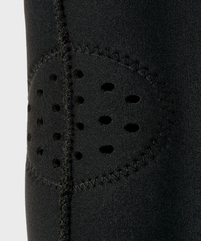 Наколенники Venum Kontact - Black/Gold | Фото 2