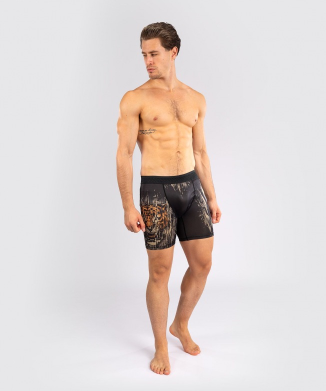 Компрессионные шорты Venum Tiger - Black/Neon Orange