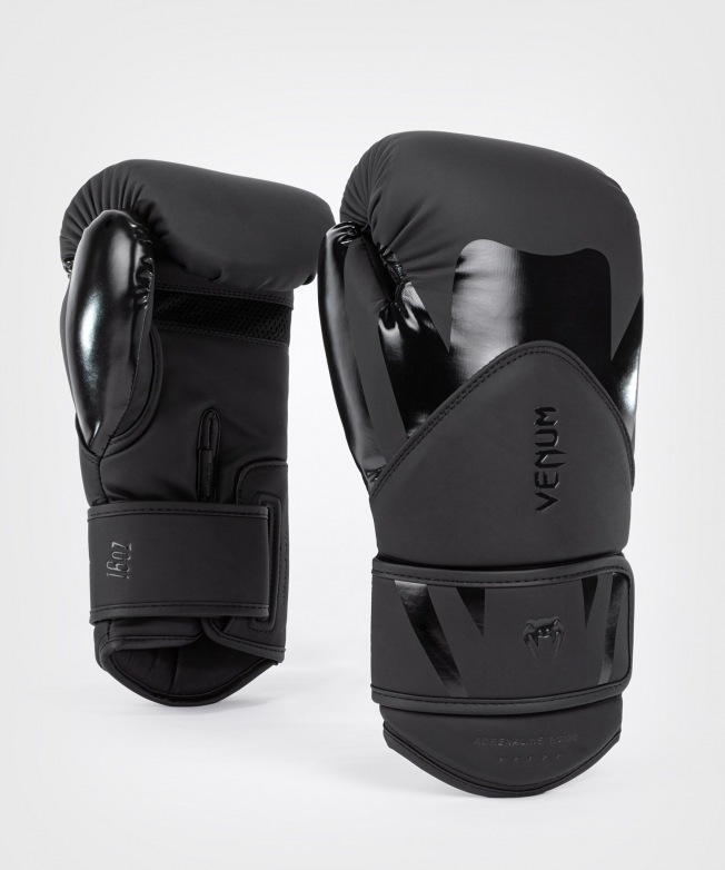 Перчатки боксерские Venum Challenger 4.0 - Black/Black | Фото 1