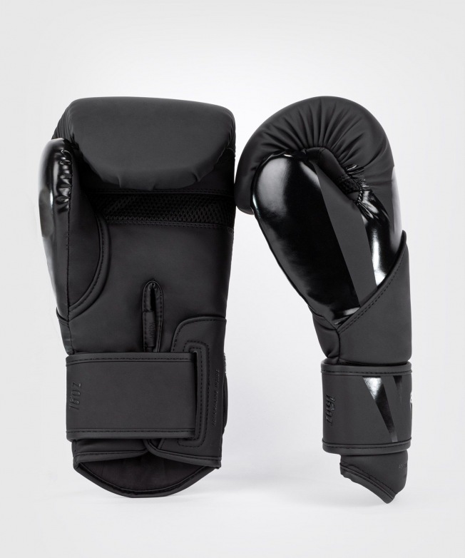 Перчатки боксерские Venum Challenger 4.0 - Black/Black | Фото 2