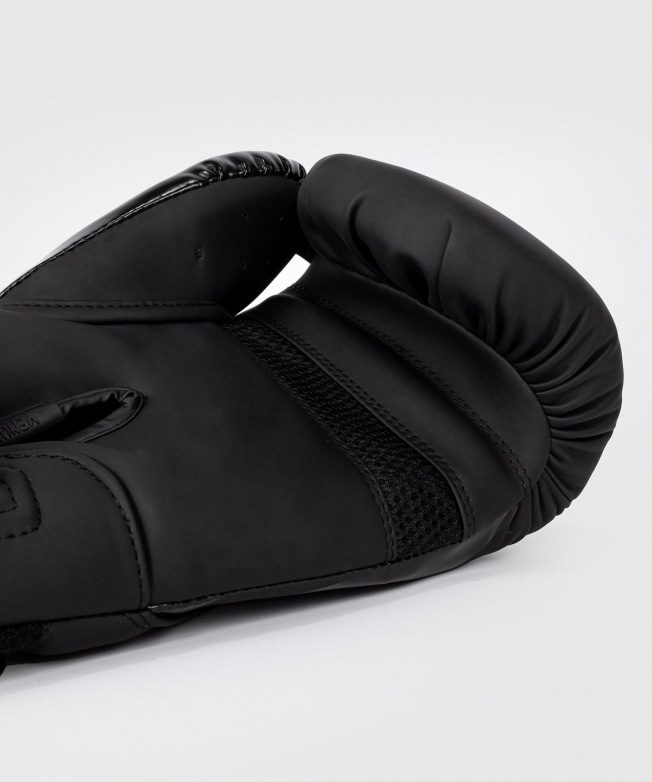Перчатки боксерские Venum Challenger 4.0 - Black/Black | Фото 5