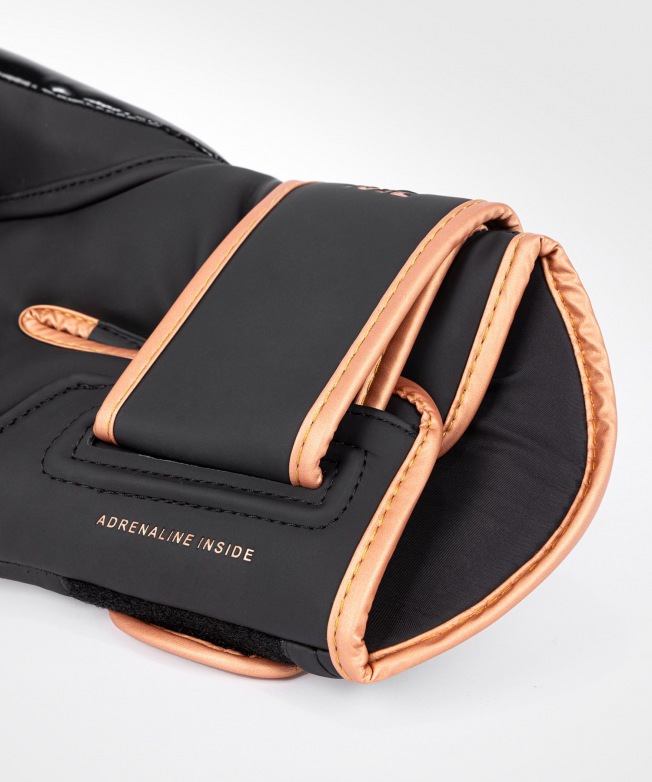 Перчатки боксерские Venum Challenger 4.0 - Black/Bronze | Фото 3