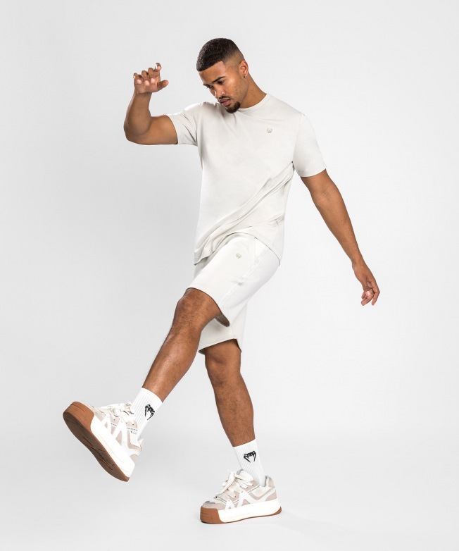 Футболка Venum Silent Power - Light Sand | Фото 1