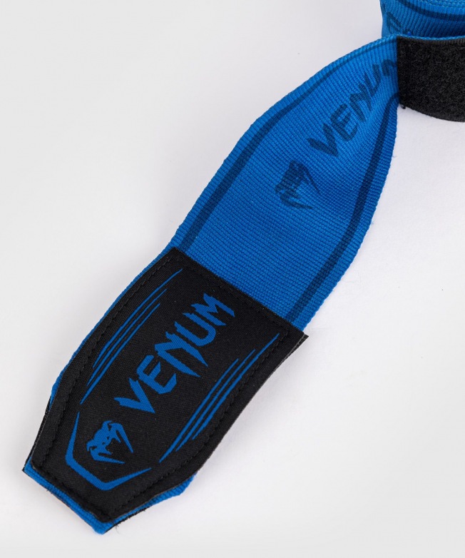Бинты боксерские Venum Monogram - Royal Blue (2.5m) | Фото 2