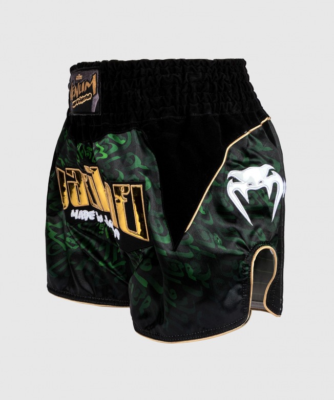 Тайские шорты Venum Attack - Black/Green | Фото 1