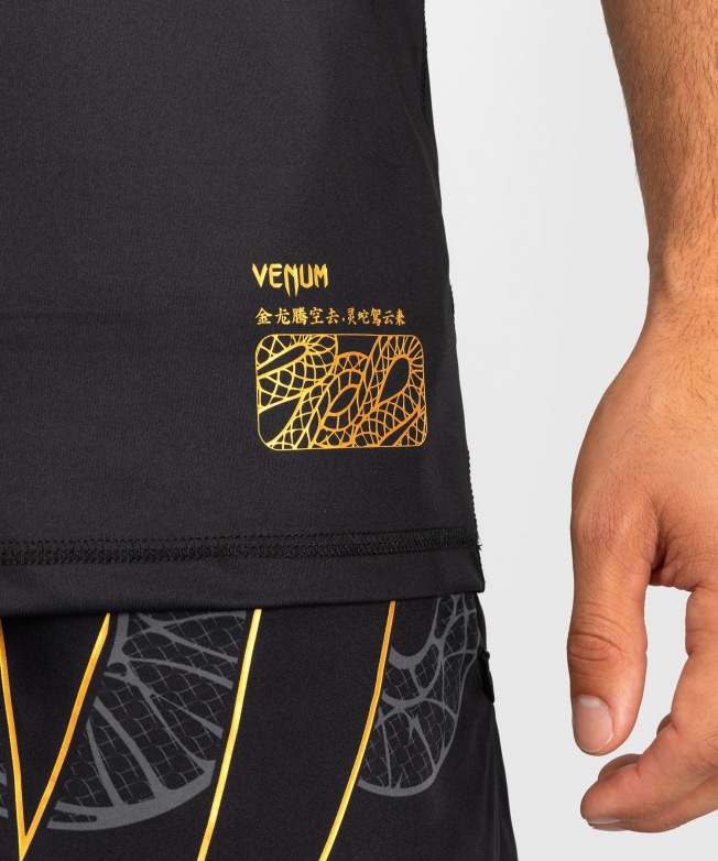 Футболка тренировочная Venum Serpenti - Black/Silver/Gold | Фото 4