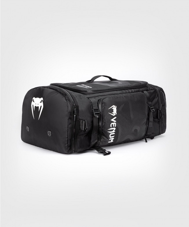Сумка спортивная Venum Shockwave - Black (48L) | Фото 2