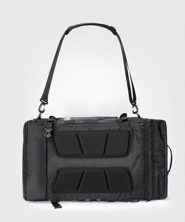 Сумка спортивная Venum Shockwave - Black (60L) | Фото 7