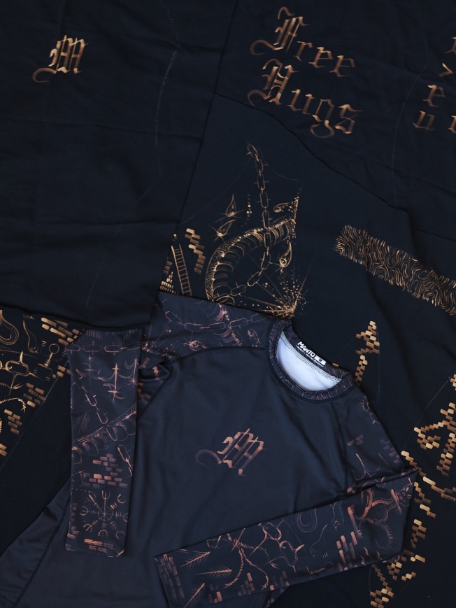 Рашгард Manto Free Hugs LS - Black | Фото 2