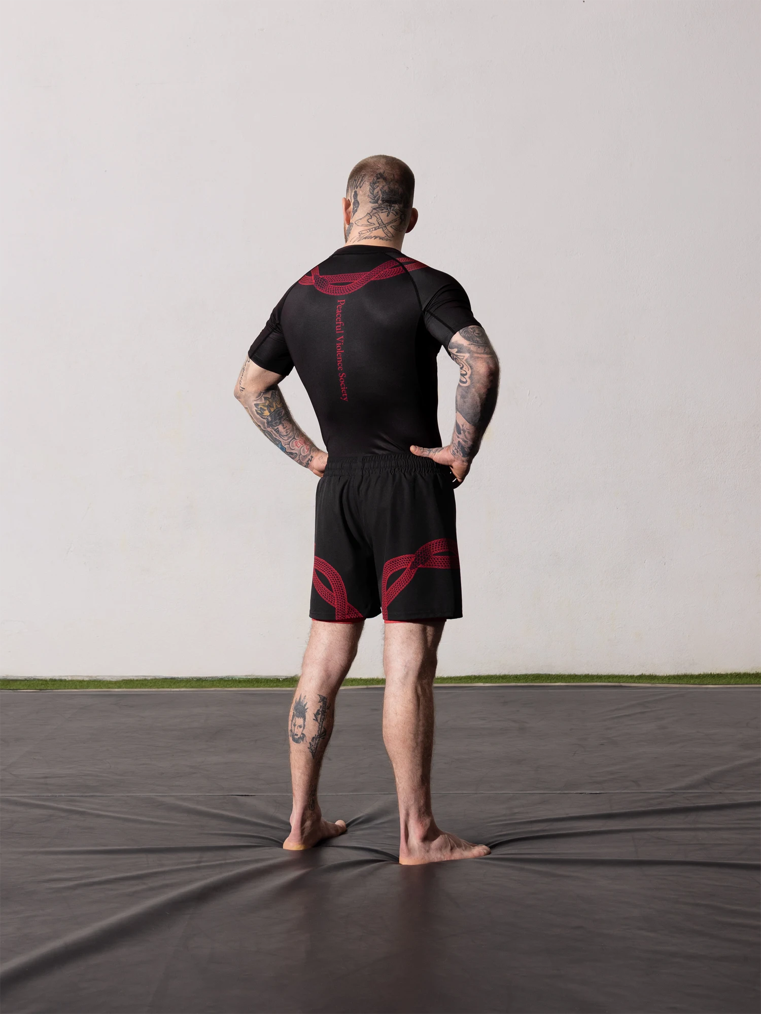 Шорты для единоборств Manto Uroboros - Black | Фото 8