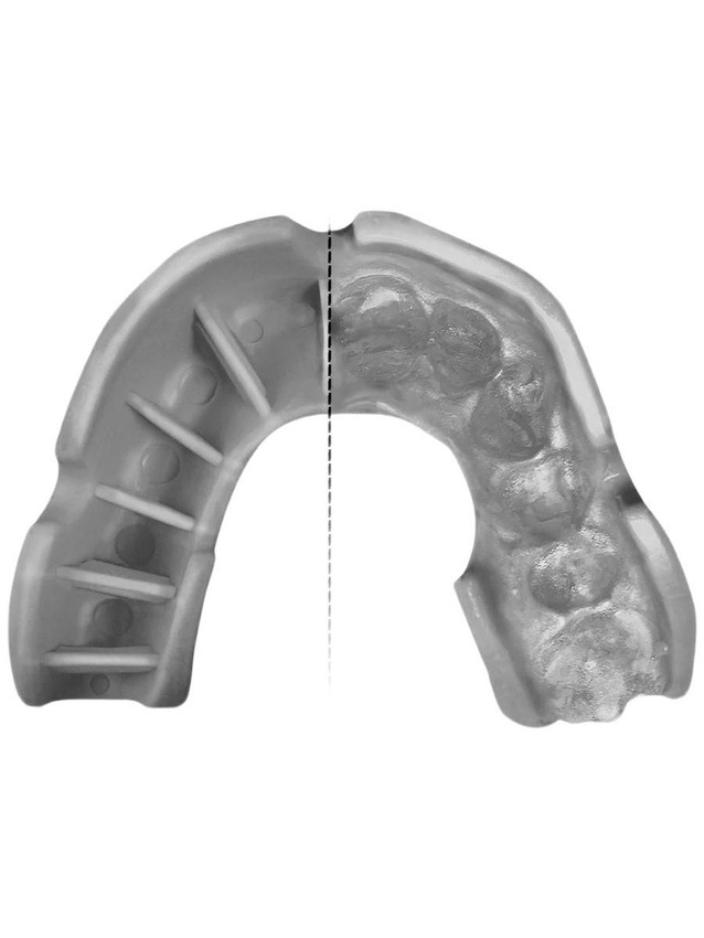 Боксерская капа взрослая Opro Self-Fit Silver UFC - White/Silver | Фото 1