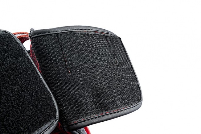 Боксерский шлем UFC Premium True Thai - Red | Фото 11