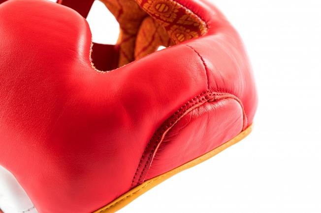 Боксерский шлем UFC Premium True Thai - White/Red | Фото 13