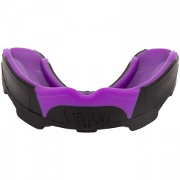 Капа боксерская Venum Predator - Black/Purple