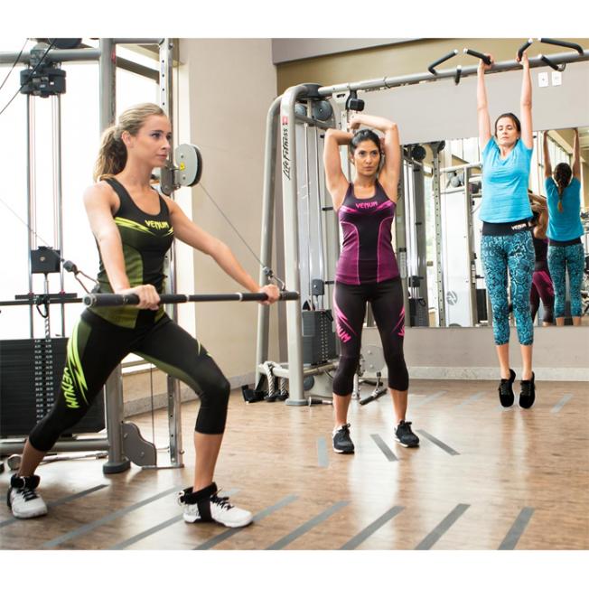 Женские компрессионные бриджи Venum Razor - Purple | Фото 4