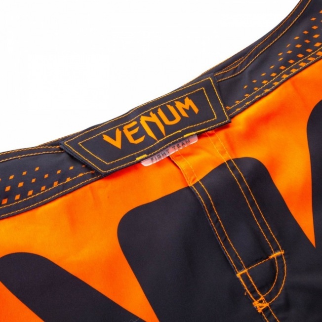 Шорты Venum Hurricane - Black/Neo Orange | Фото 4