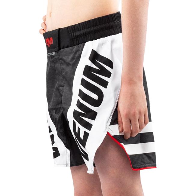 Детские шорты для единоборств Venum Bandit | Фото 2